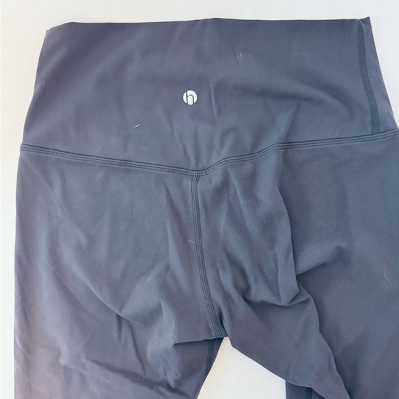 HeyNuts Essential Yoga Capris Leggings in Black - Picture 12 of 12